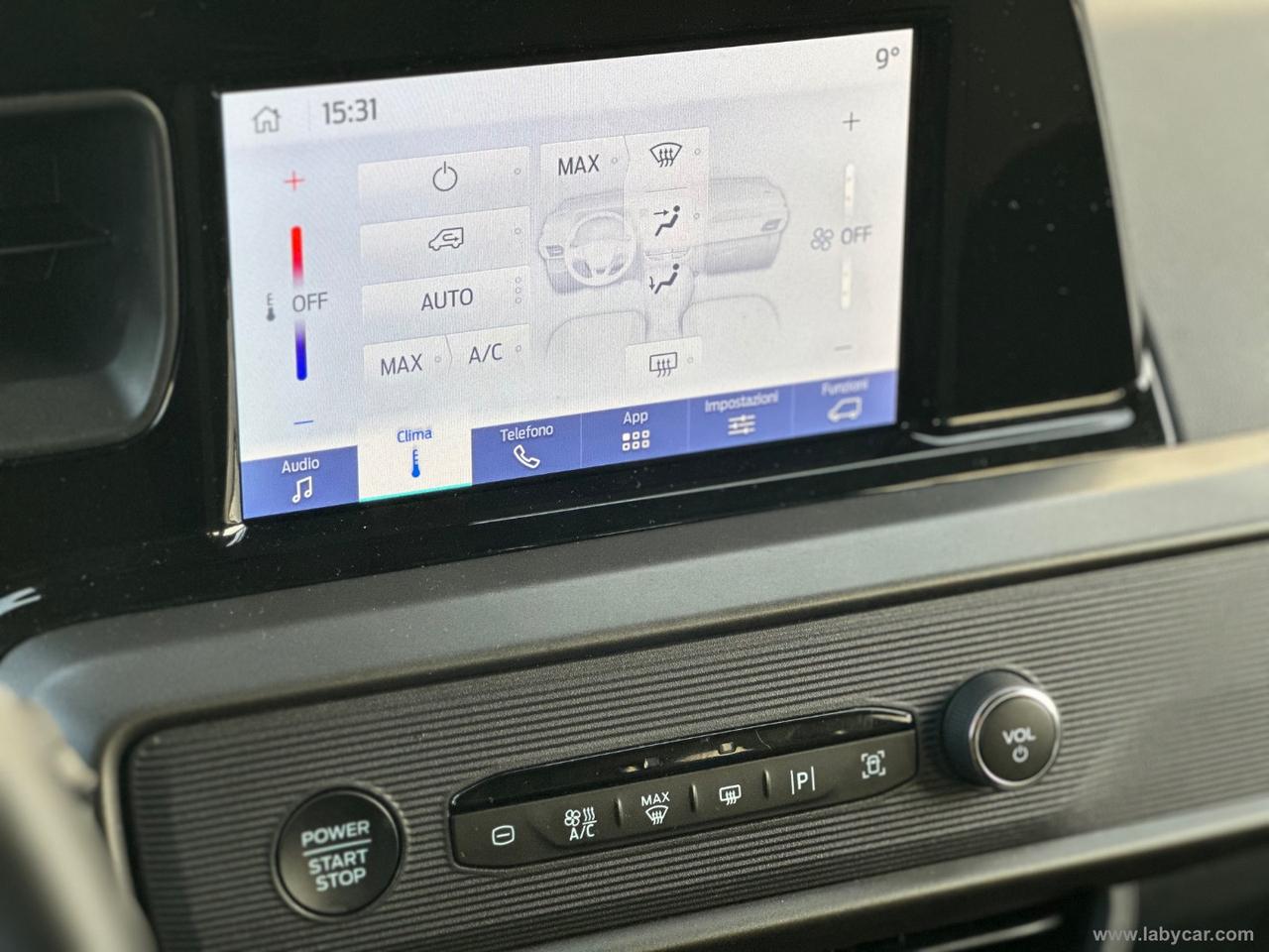 FORD Tourneo Courier 1.0 EcoBoost Titanium