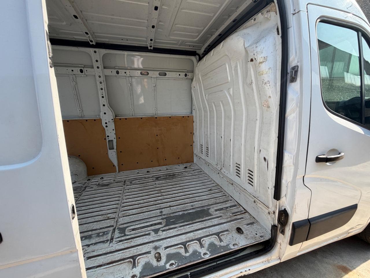 RENAULT MASTER 2.2DCI PORTATA 1535KG 3POSTI