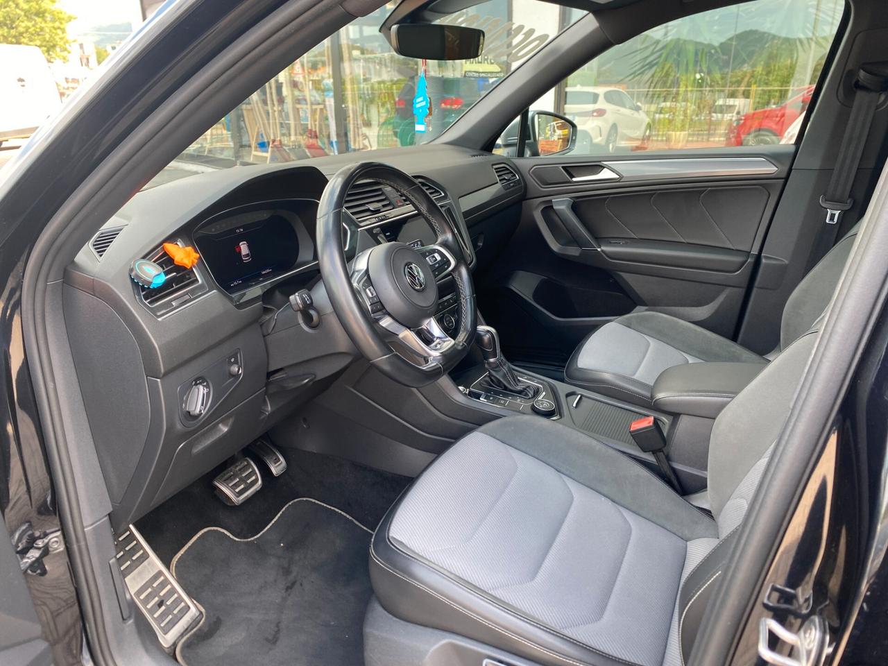 Volkswagen Tiguan Allspace 2.0 TDI SCR DSG 4MOTION R-Line