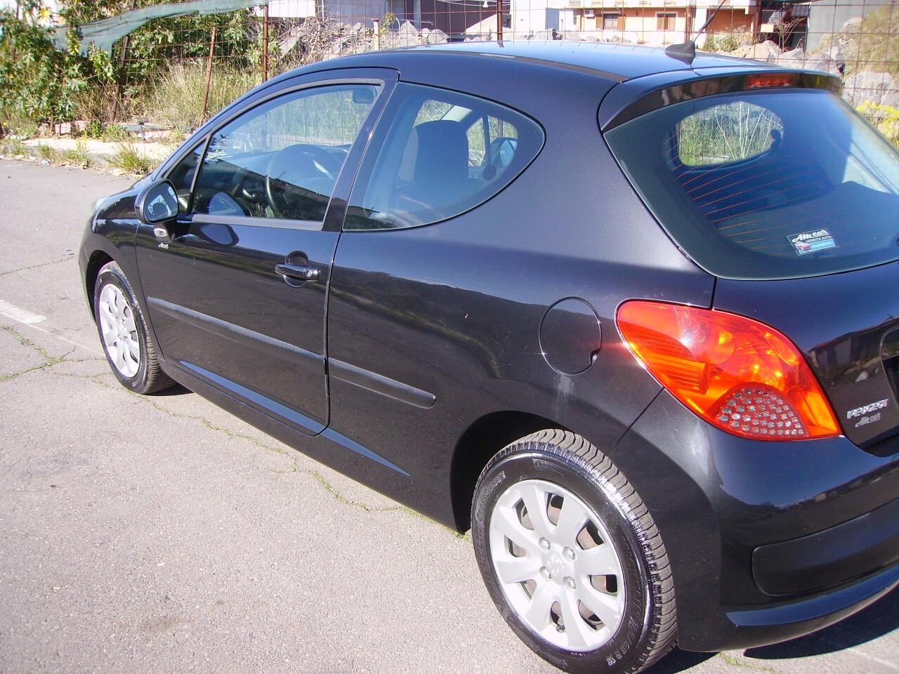Peugeot 207 1.4HDI A-F-F-A-R-O-N-E 2007