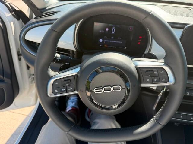 Fiat 600 Hybrid 100 CV DCT MHEV