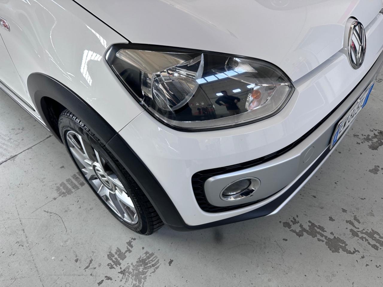 Volkswagen up! 1.0 75 CV 5p. cross