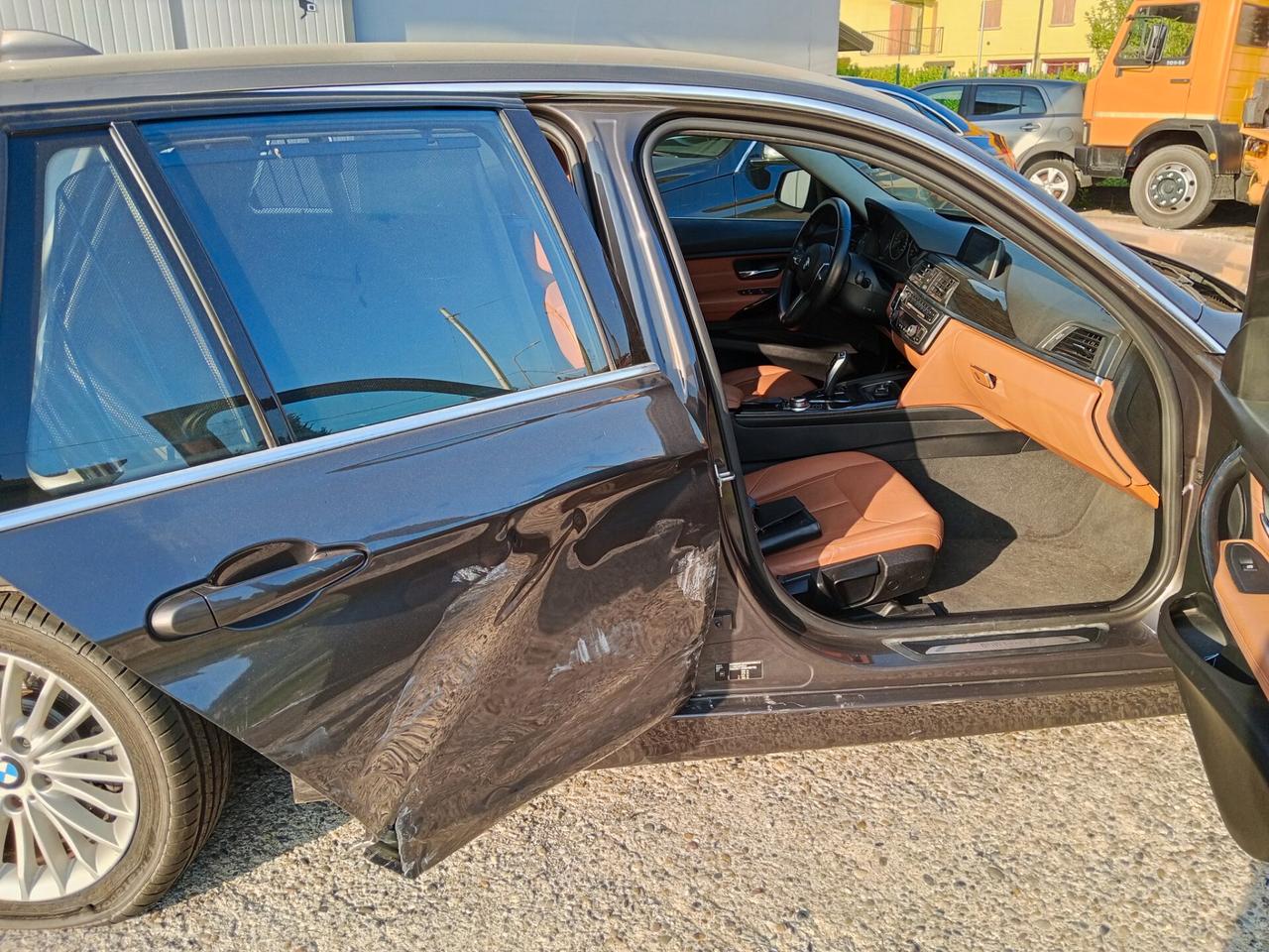 Bmw 318d Touring Luxury Automatica CRASH/ SINISTRATA