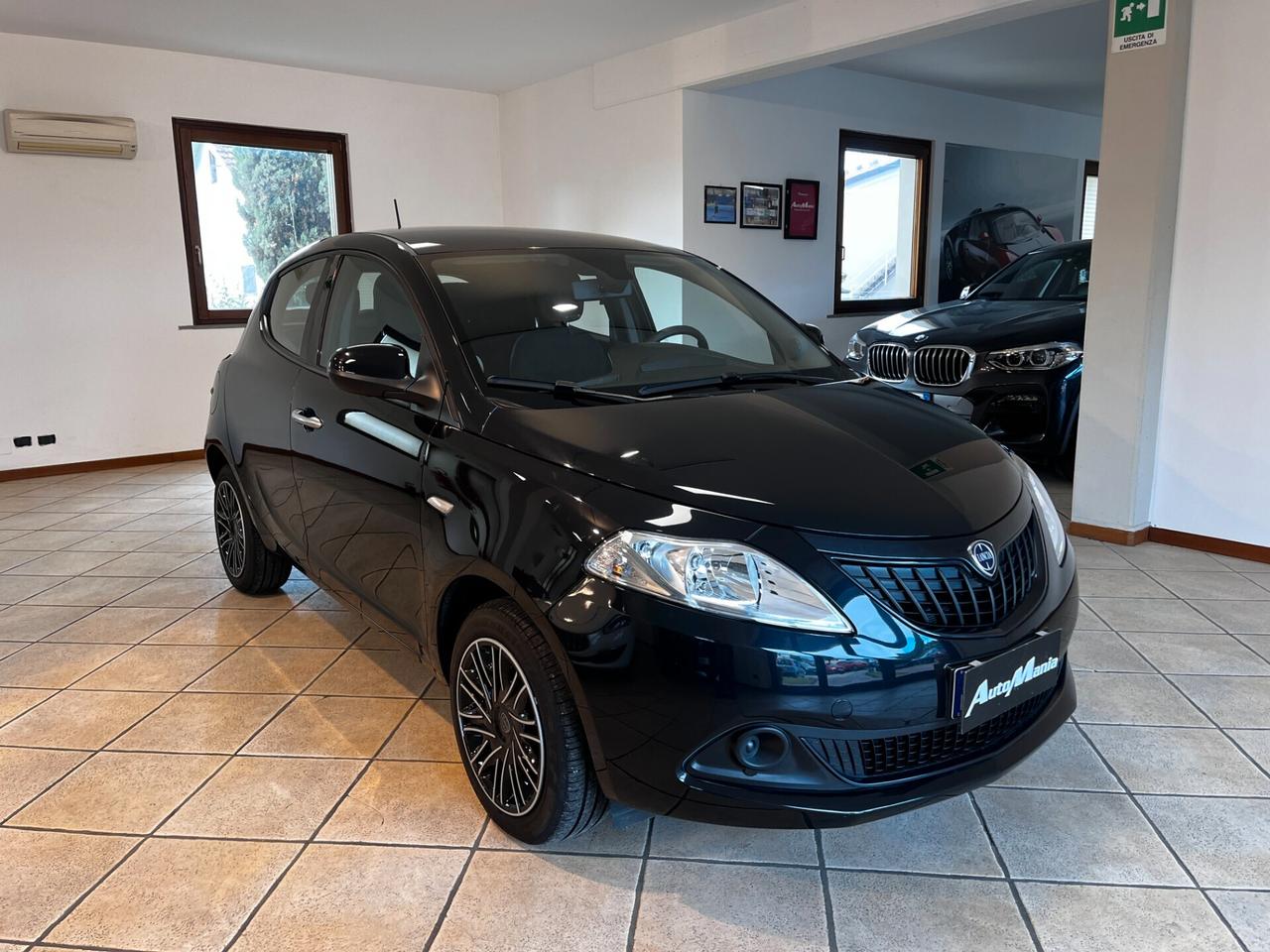 Lancia Ypsilon 1.0 FireFly 5 porte S&S Hybrid 2.000 KM