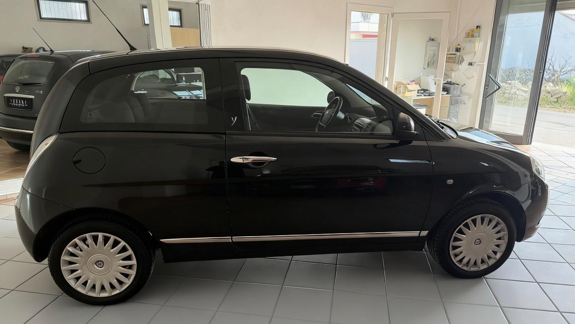Lancia Ypsilon 3 Porte Ypsilon 1.3 mjt 16v Unyca