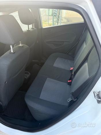 Ford fiesta 1.4 benz gpl neopatentati