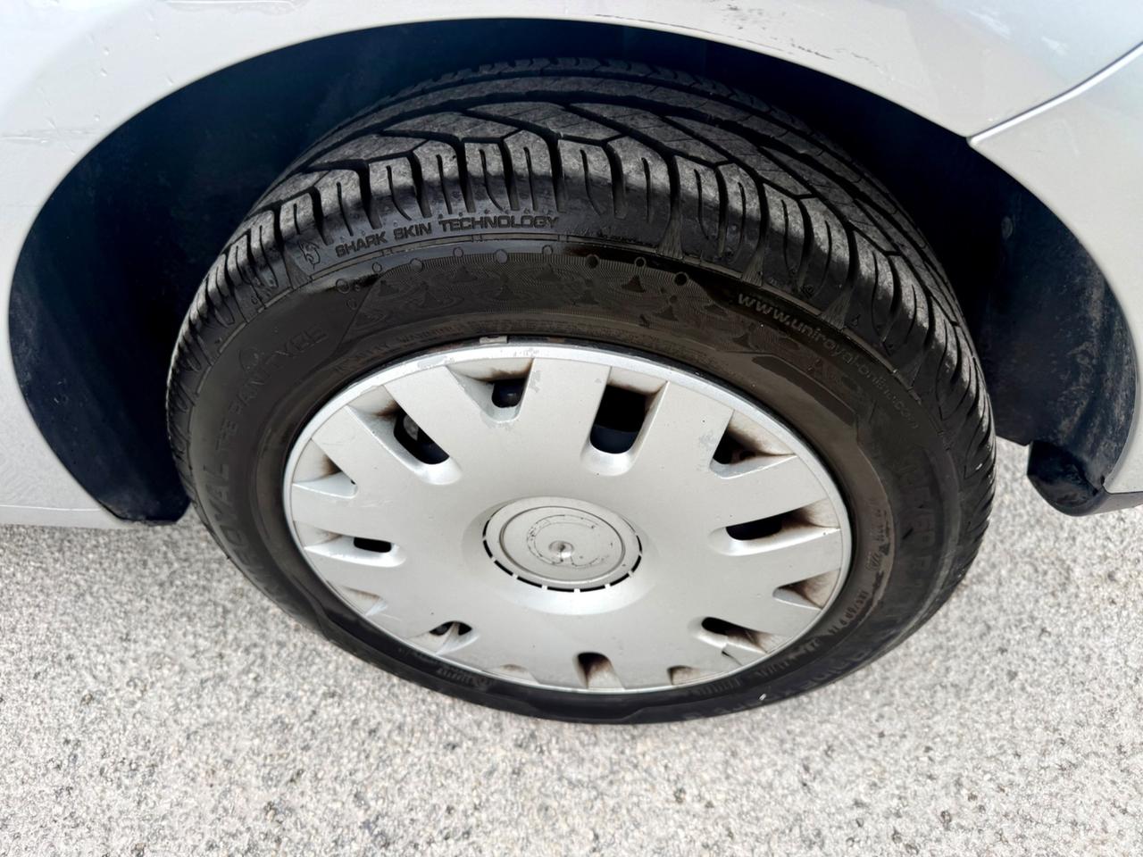 Volkswagen Polo 1.4 Benzina 75cv UNIPRO neopatentati
