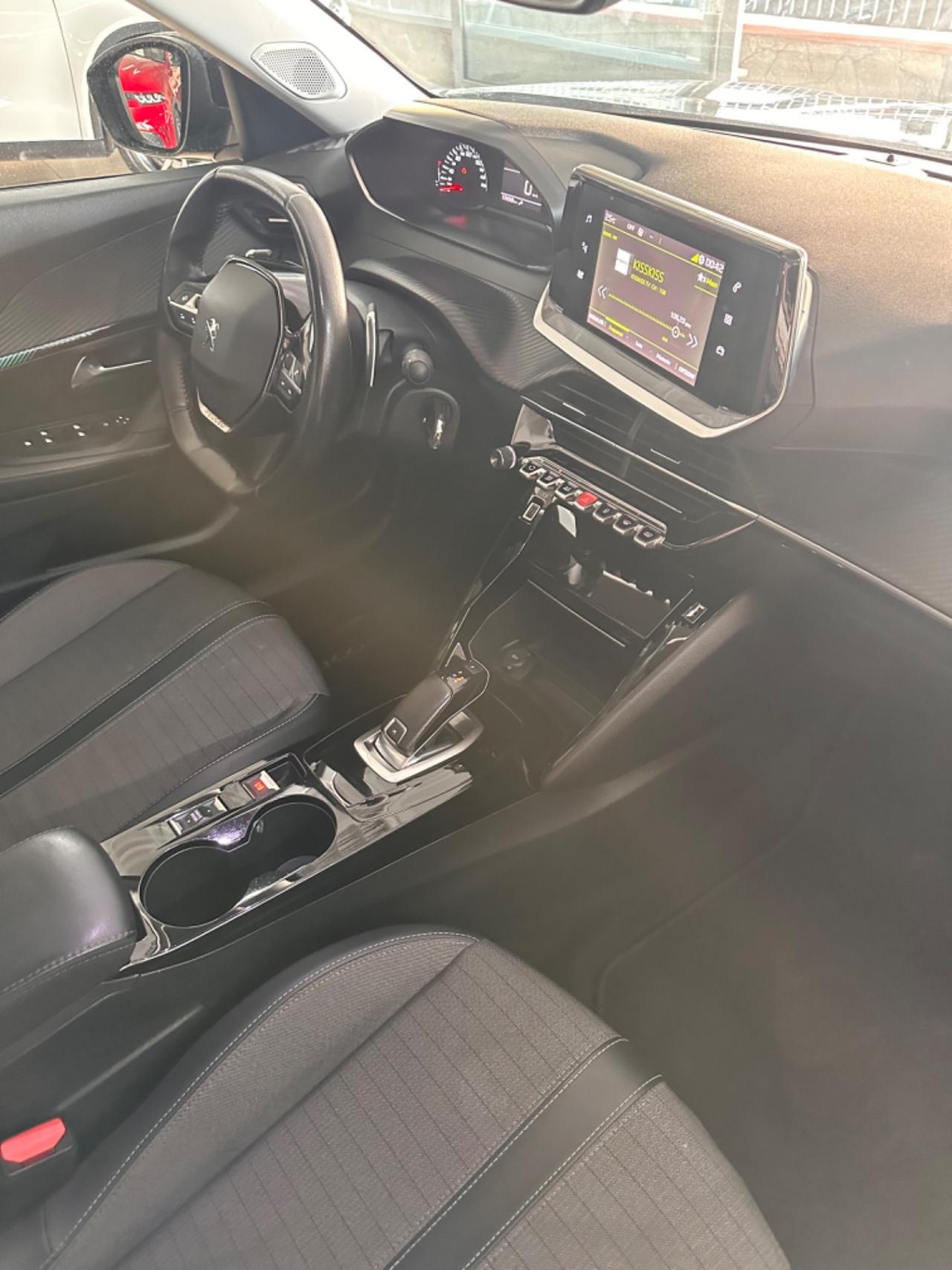 Peugeot 2008 BlueHDi 130 S&S EAT8 Allure 2022