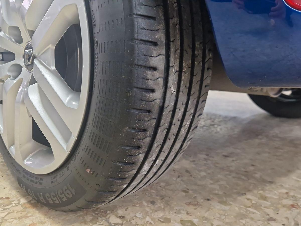 RENAULT Clio 0.9 tce Moschino Life 75cv