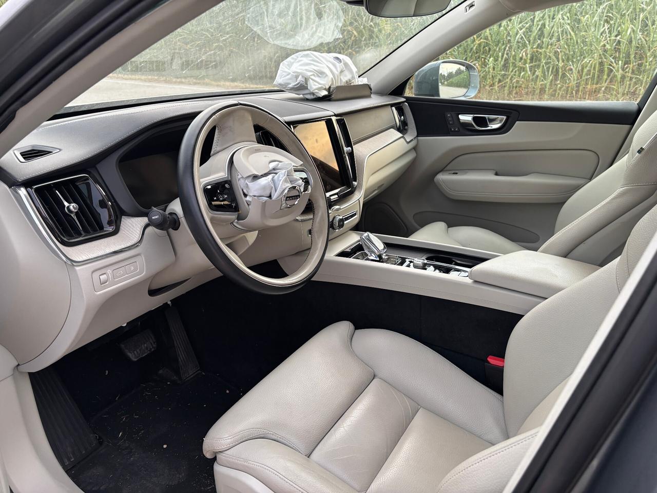 Volvo XC 60 XC60 T6 Recharge Plug-in Hybrid AWD Inscription Expression