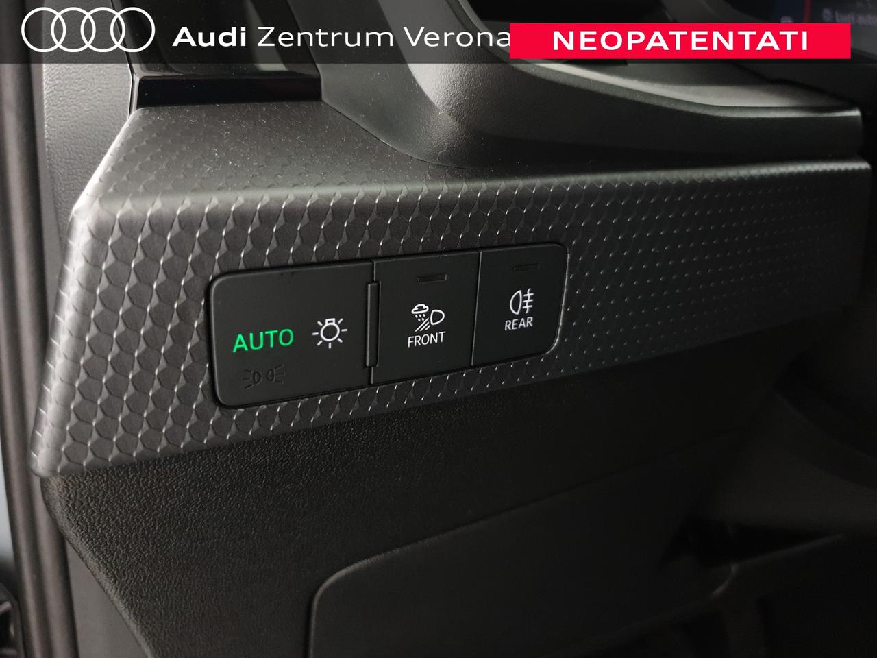 Allstreet 30TFSI 116CV Identity Contrast