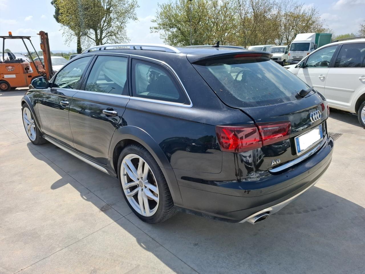 Audi A6 allroad 3.0 TDI 272 CV S tronic - SINISTRATA