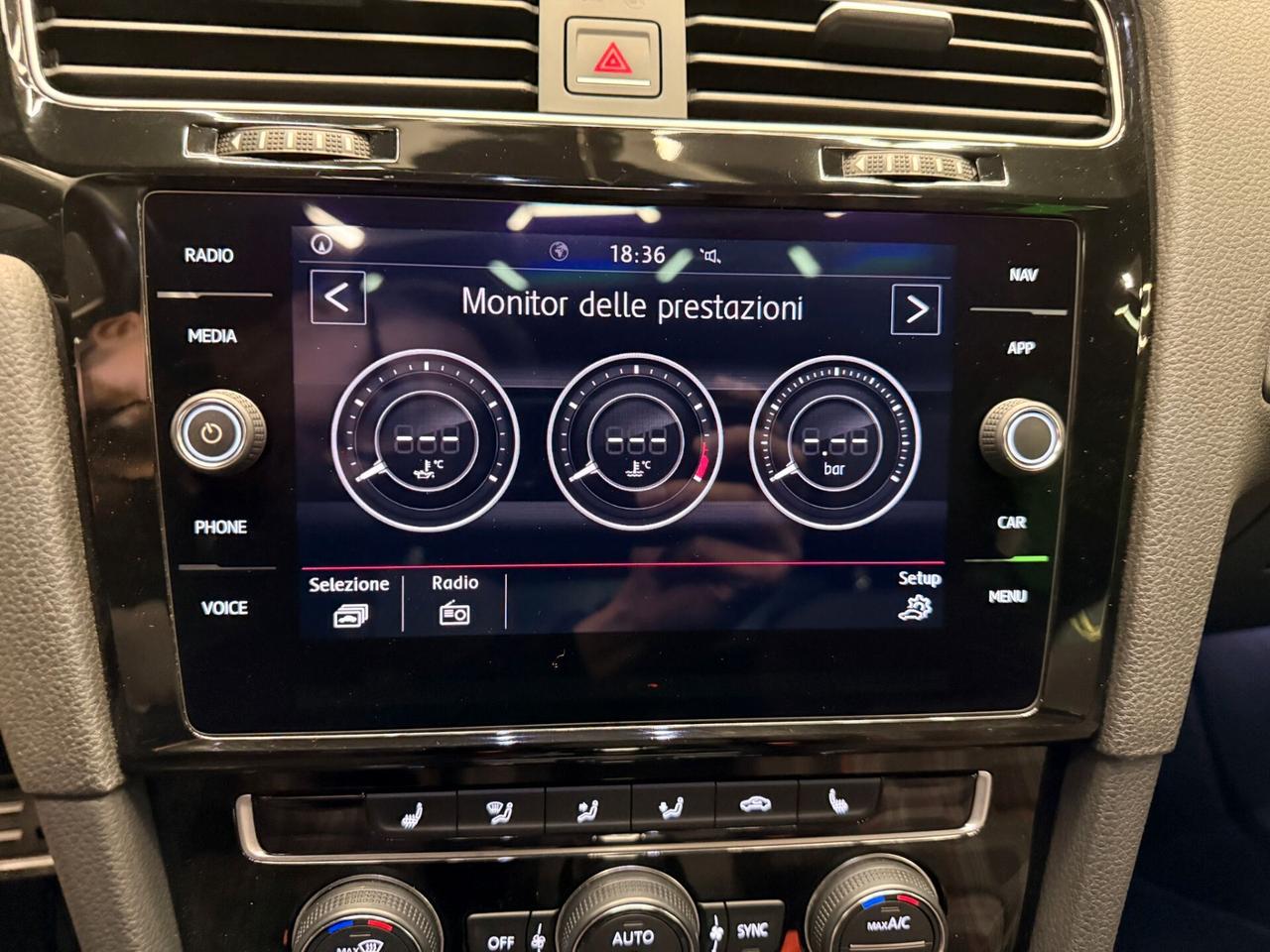 Volkswagen Golf GTI PERFORMANCE TSI 230CV DSG