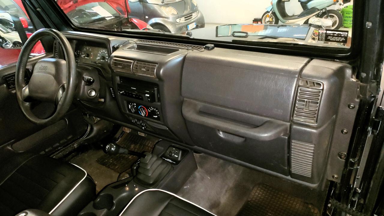 Jeep Wrangler 4.0 4posti ASI Sport