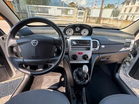 Lancia Ypsilon 1.2 Argento