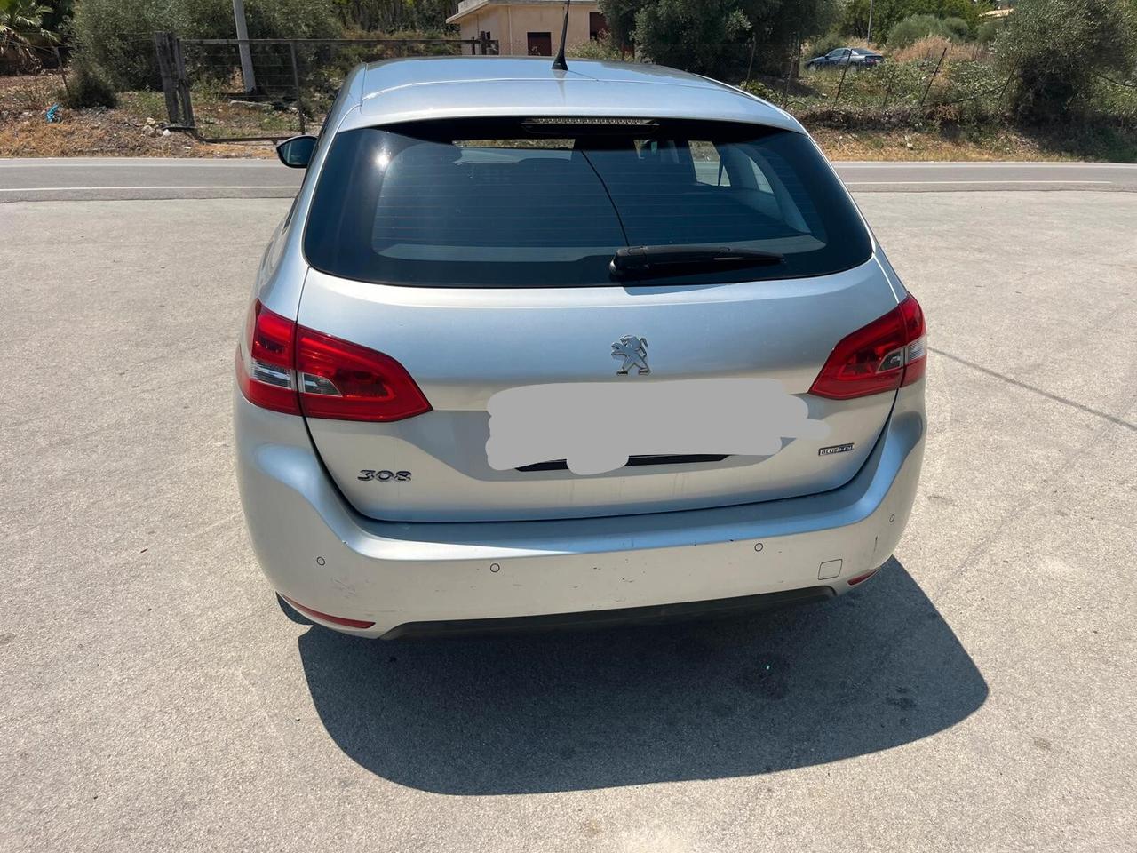Peugeot 308 BlueHDi 120 S&S SW Business