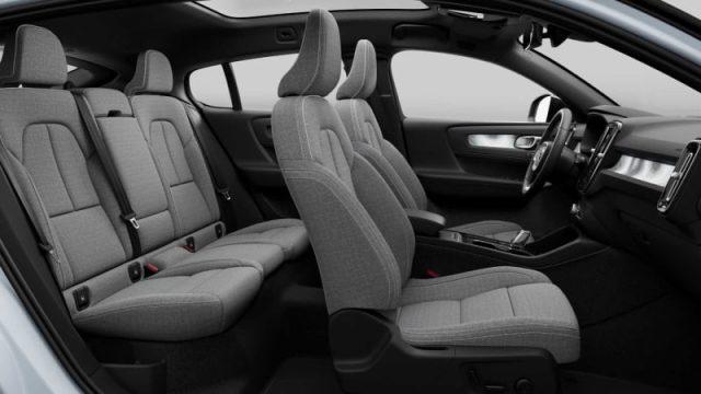 VOLVO XC40 B3 automatico Ultra Black Edition N1