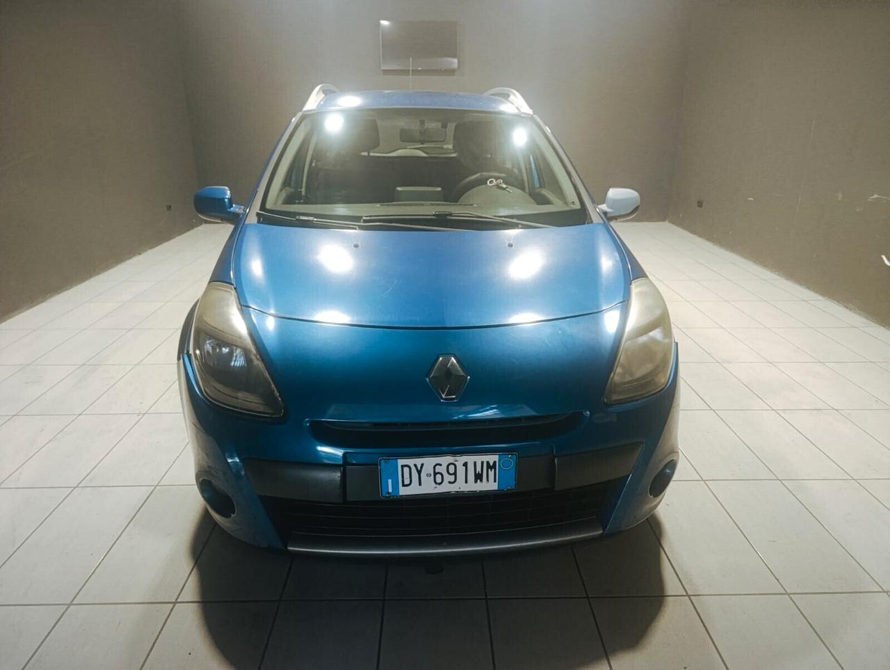 Renault Clio del 2009 benzina 80.000 km