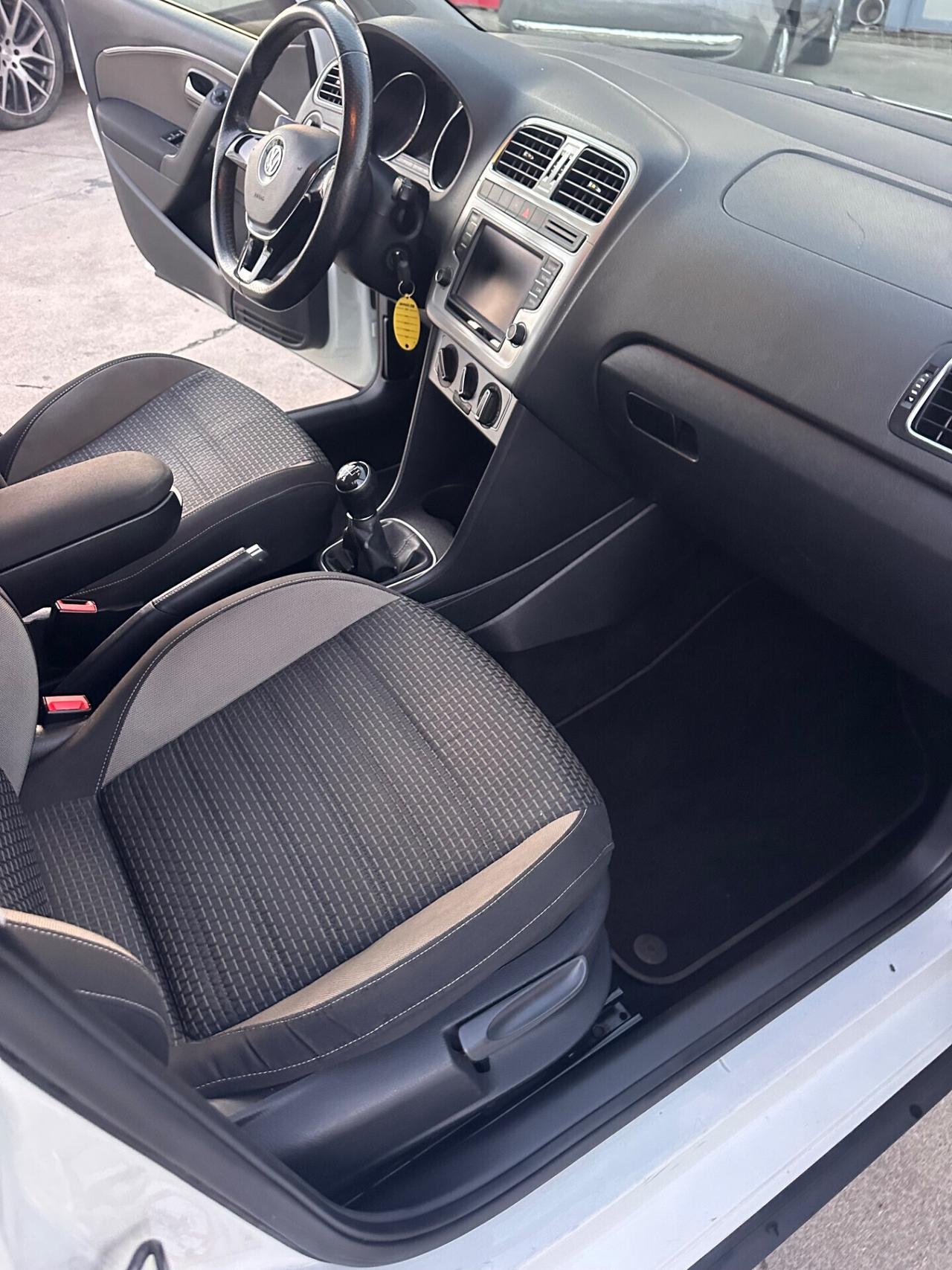 Volkswagen Polo CROSS 1.4 TDI 90 CV 5p. Highline BlueM