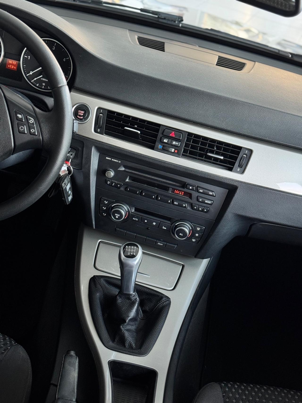 Bmw 318d 143CV cat Touring Attiva