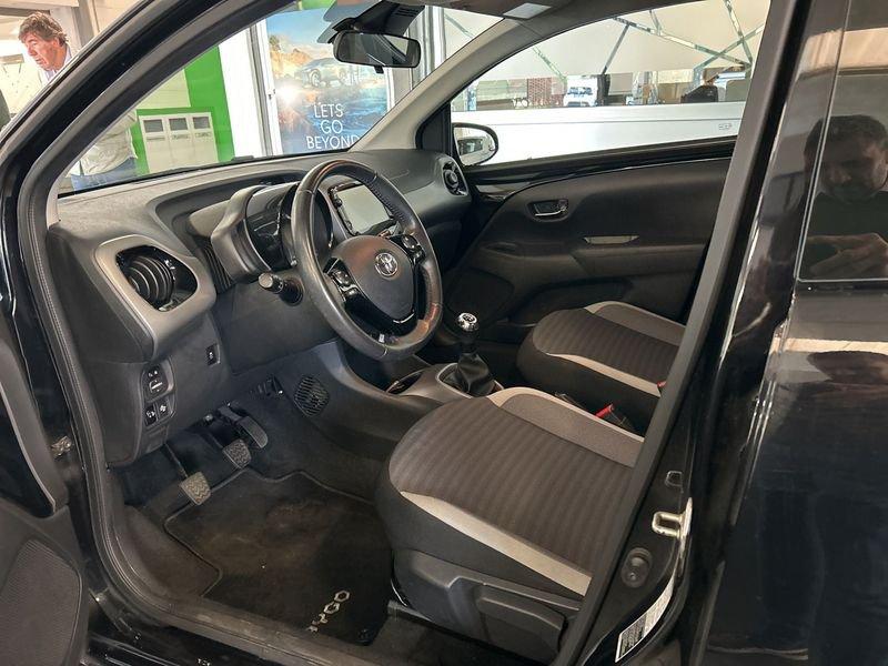 Toyota Aygo Connect 1.0 VVT-i 72 CV 5 porte x-fun