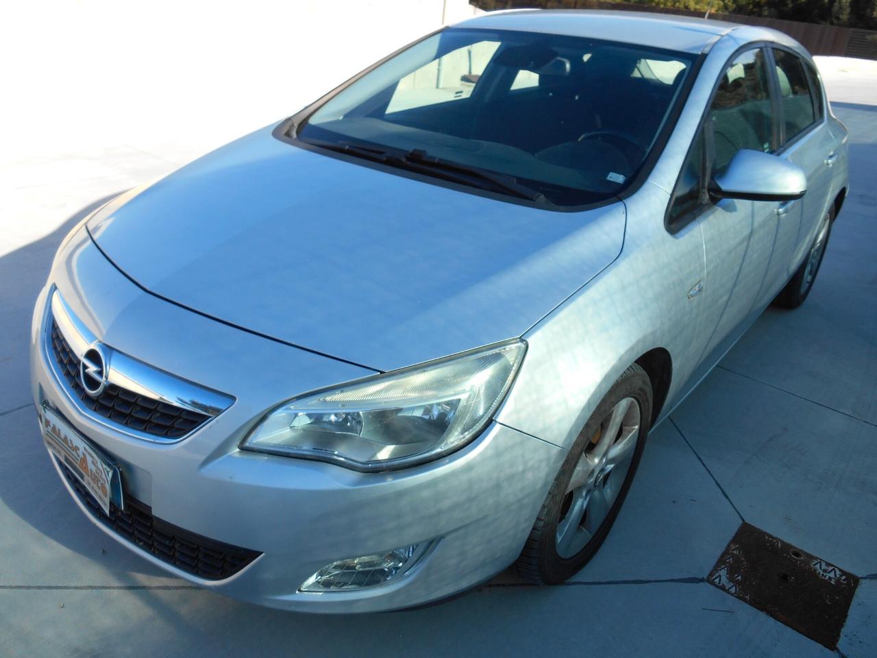 Opel Astra 1.7 CDTI 110CV 5 porte Cosmo