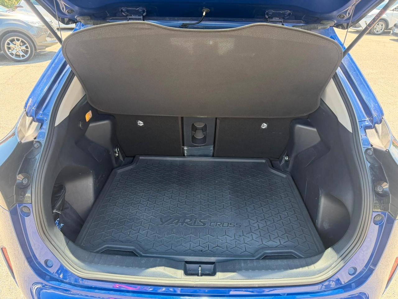 Toyota Yaris Cross 1.5 Hybrid 5p. E-CVT AWD-i Lounge