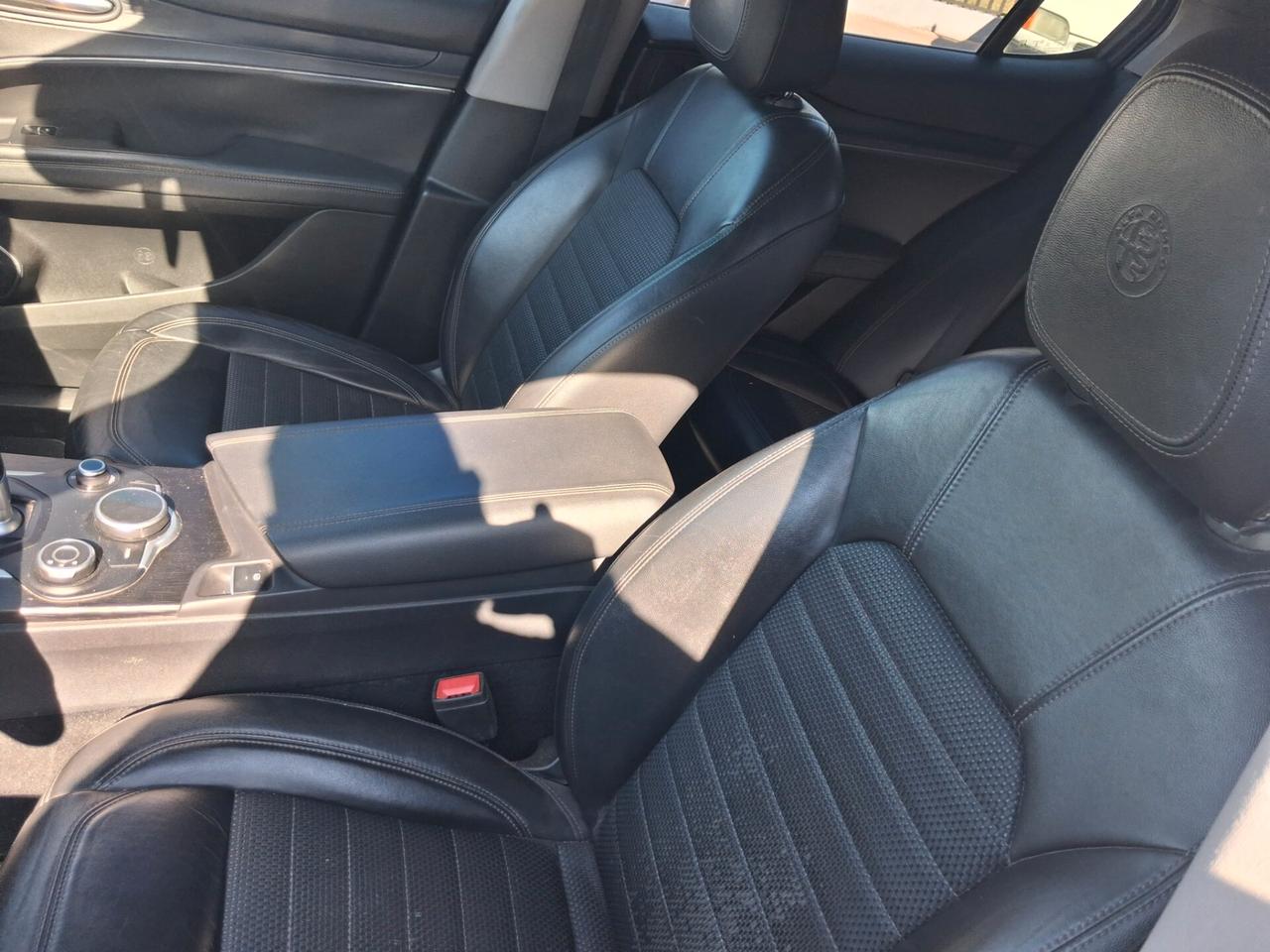 Alfa Romeo Stelvio 2.2 Turbodiesel 180 CV AT8 RWD Executive