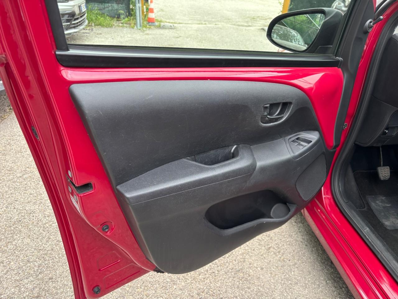 Citroen C1 1.0 5 porte Shine OK NEOPATENTATI