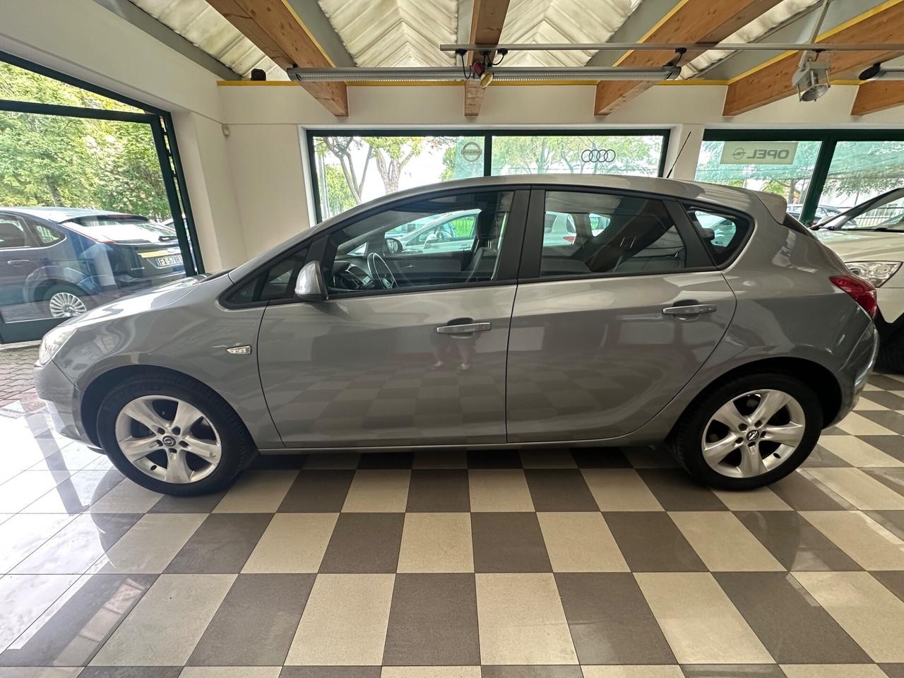 Opel Astra 1.7 CDTI 110CV 5 porte Cosmo