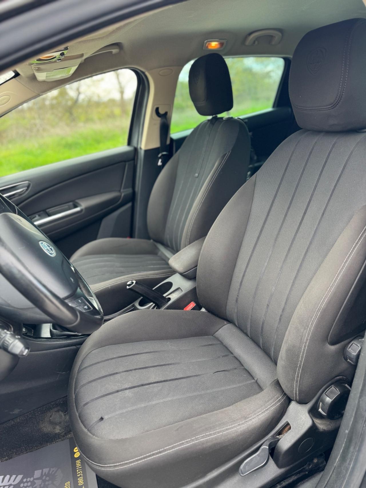 Lancia Delta 1.6 MJT DPF Silver