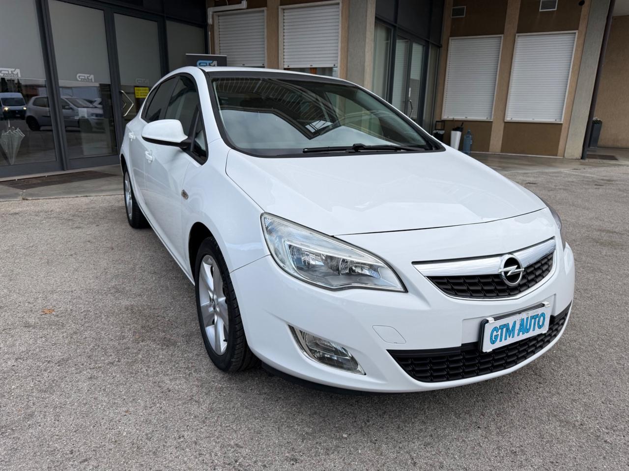 Opel Astra 1.4 100CV 5 porte Elective