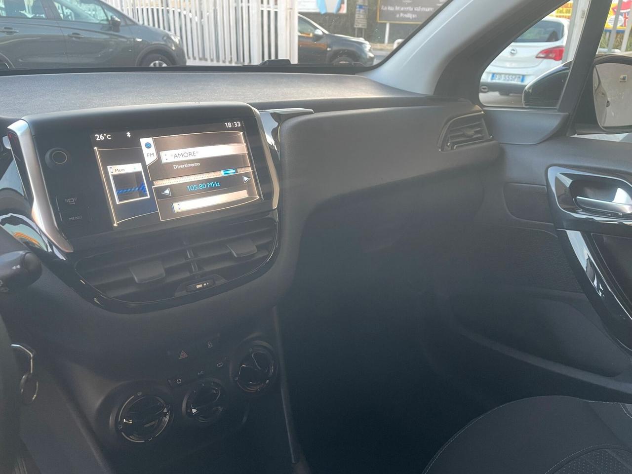 Peugeot 208 1.4 HDi 68 CV 5 porte Allure