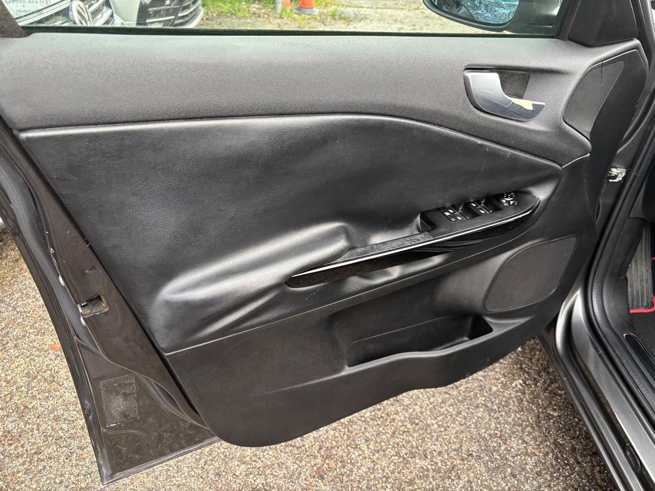 Alfa Romeo Giulietta 2.0 JTDm-2 140 CV Distinctive