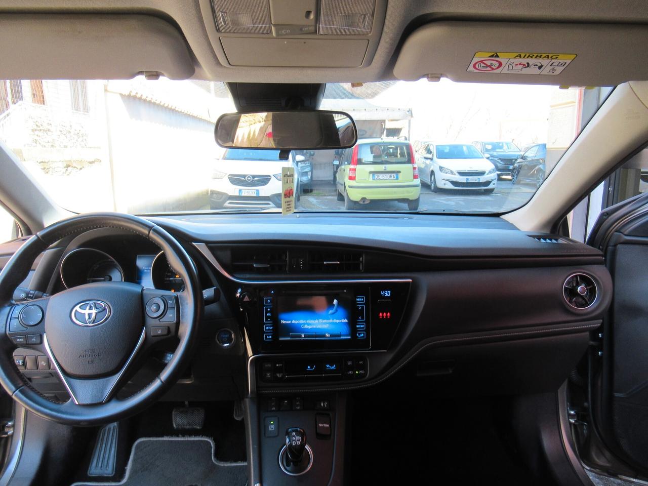 Toyota Auris Touring Sports 1.8 Hybrid Lounge