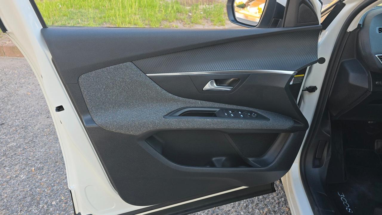 Peugeot 3008 BlueHDi 120 S&S Business