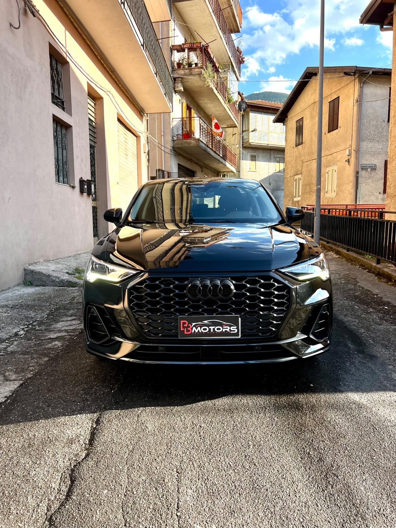 Audi Q3 Sportback 35 TDI Total black