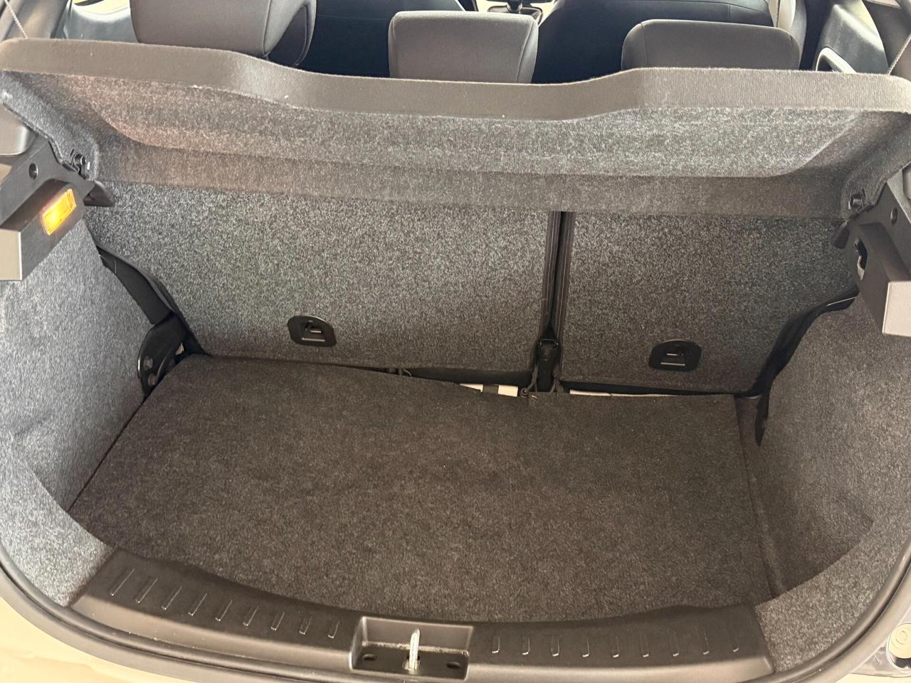 Lancia Ypsilon 1.2 69 cv. ELEFANTINO BLU