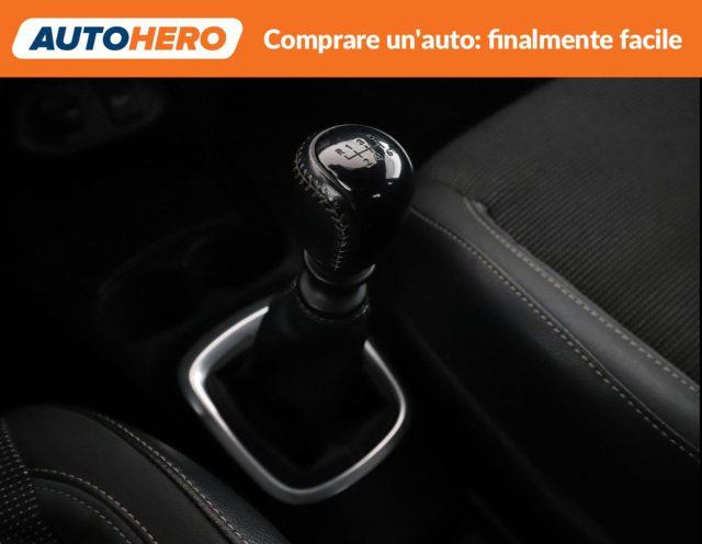 TOYOTA Yaris 1.5 5 porte Lounge