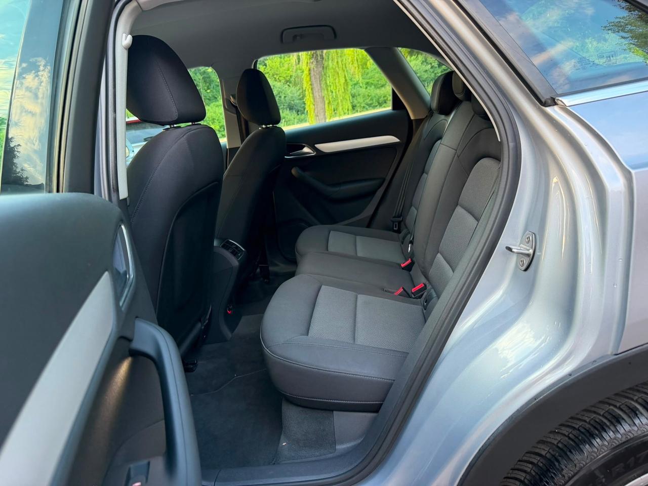 Audi Q3 2.0 TDI 120 CV S line Edition