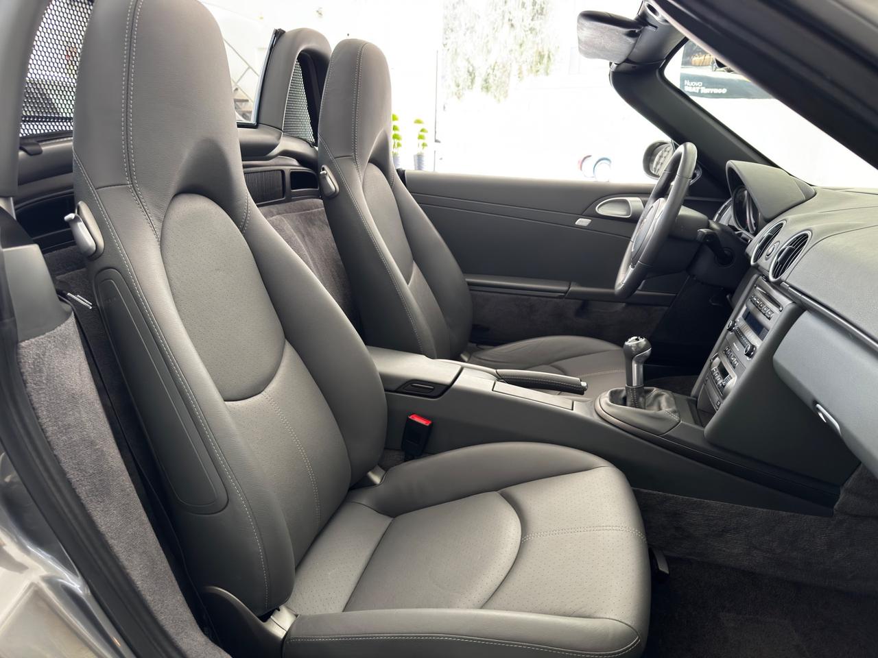 Porsche Boxster 2.7 24V solo 31519 km