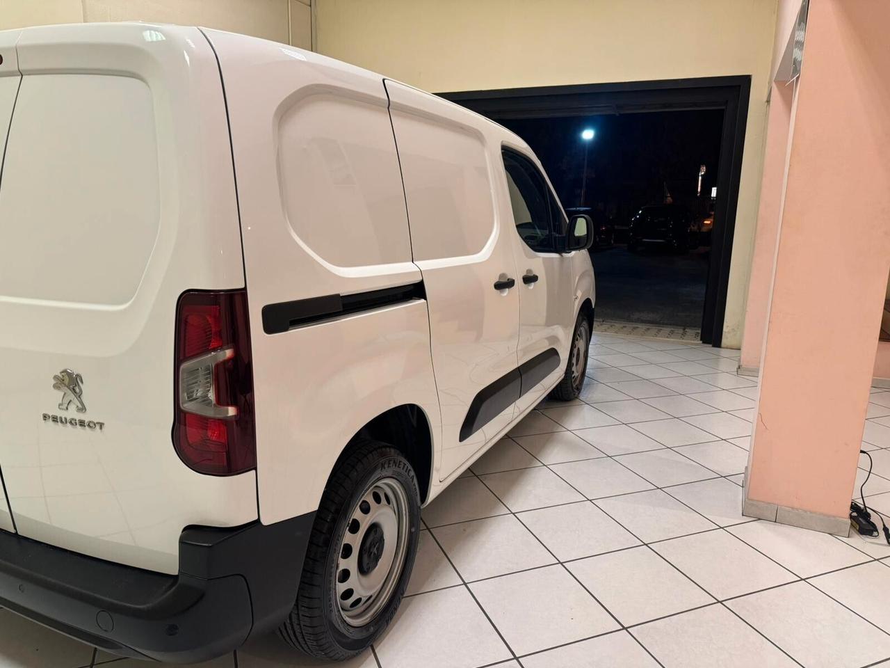 Peugeot Partner BlueHDi 130 EAT8 S&S PL Furgone Premium