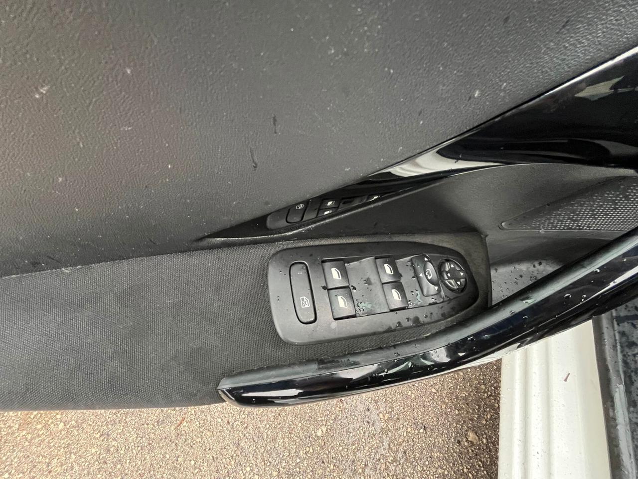 Peugeot 208 PureTech 82 5 porte Allure