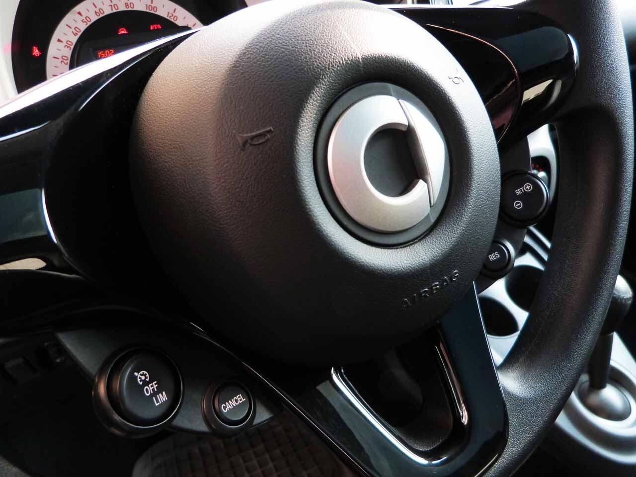 Smart ForTwo 70 1.0 twinamic Youngster 2018 Navi/tetto Panorama/Pelle