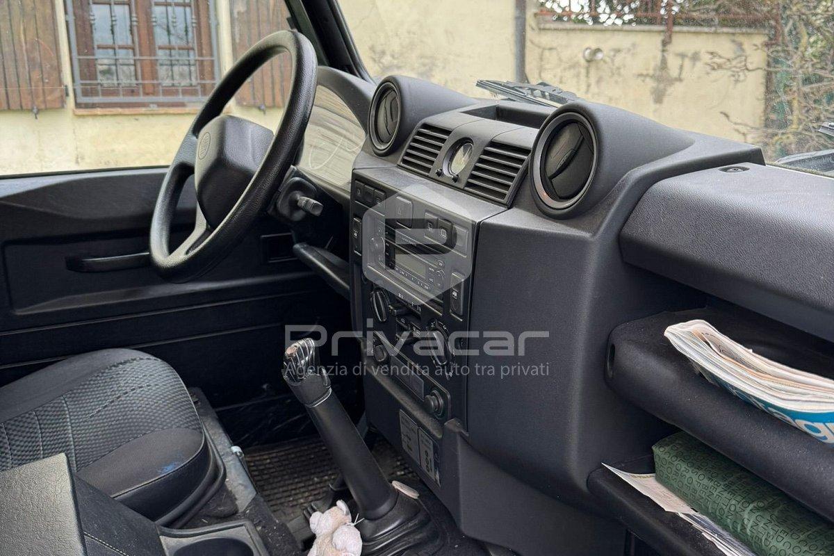 LAND ROVER Defender 90 2.4 TD4 Station Wagon S