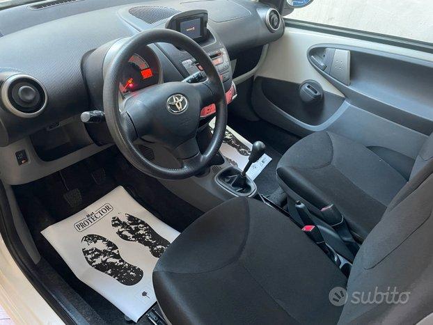 Toyota Aygo UNICO PROPRIETARIO - NEOPATENTATI