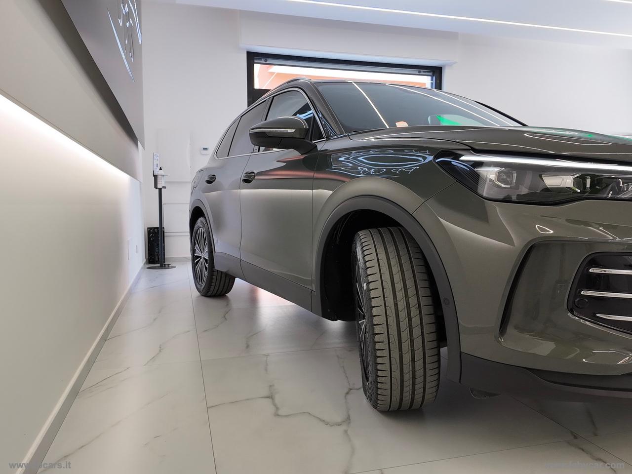 VOLKSWAGEN Tiguan 2.0 TDI 150 CV DSG Elegance