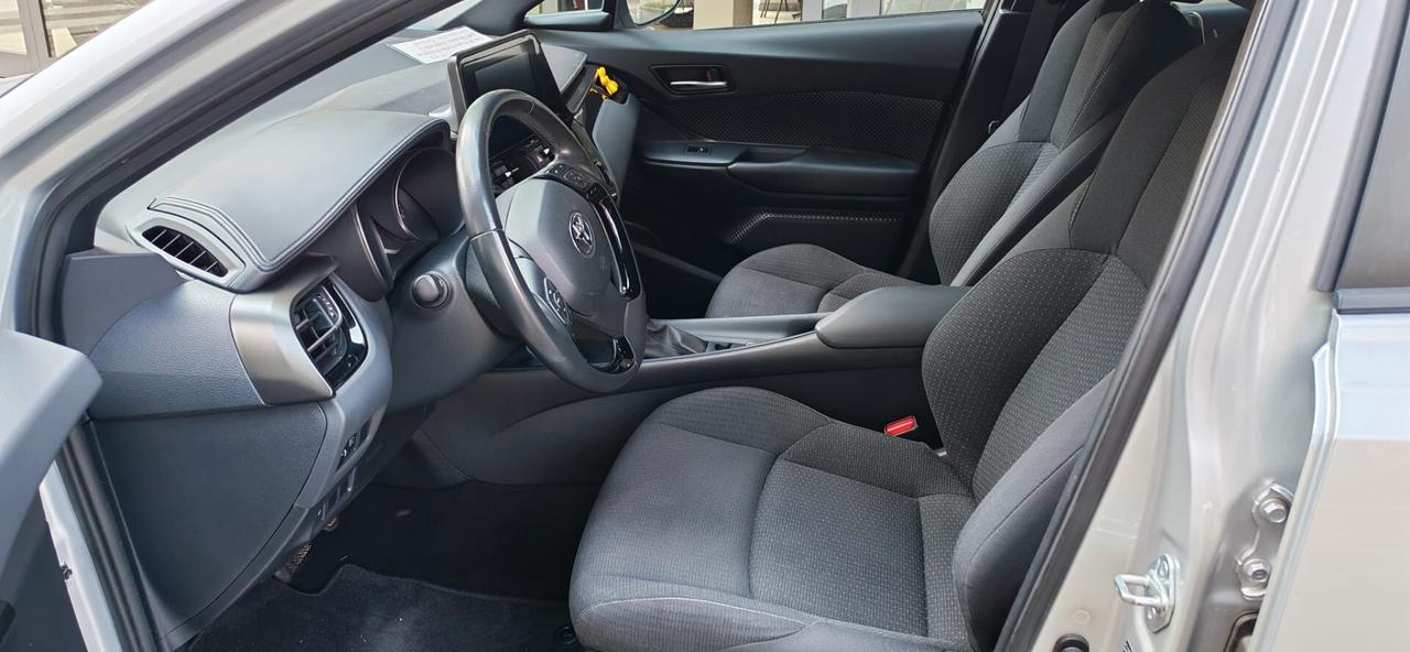 Toyota C-HR 1.8 Hybrid E-CVT Active
