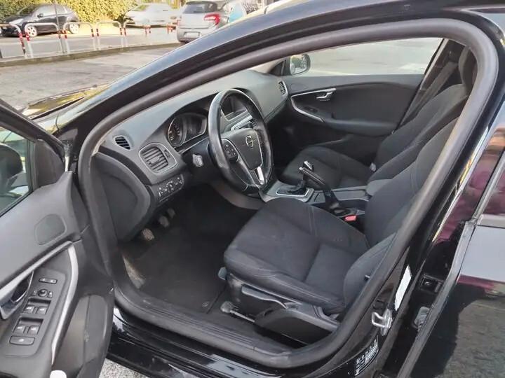 Volvo V40 D2 Business