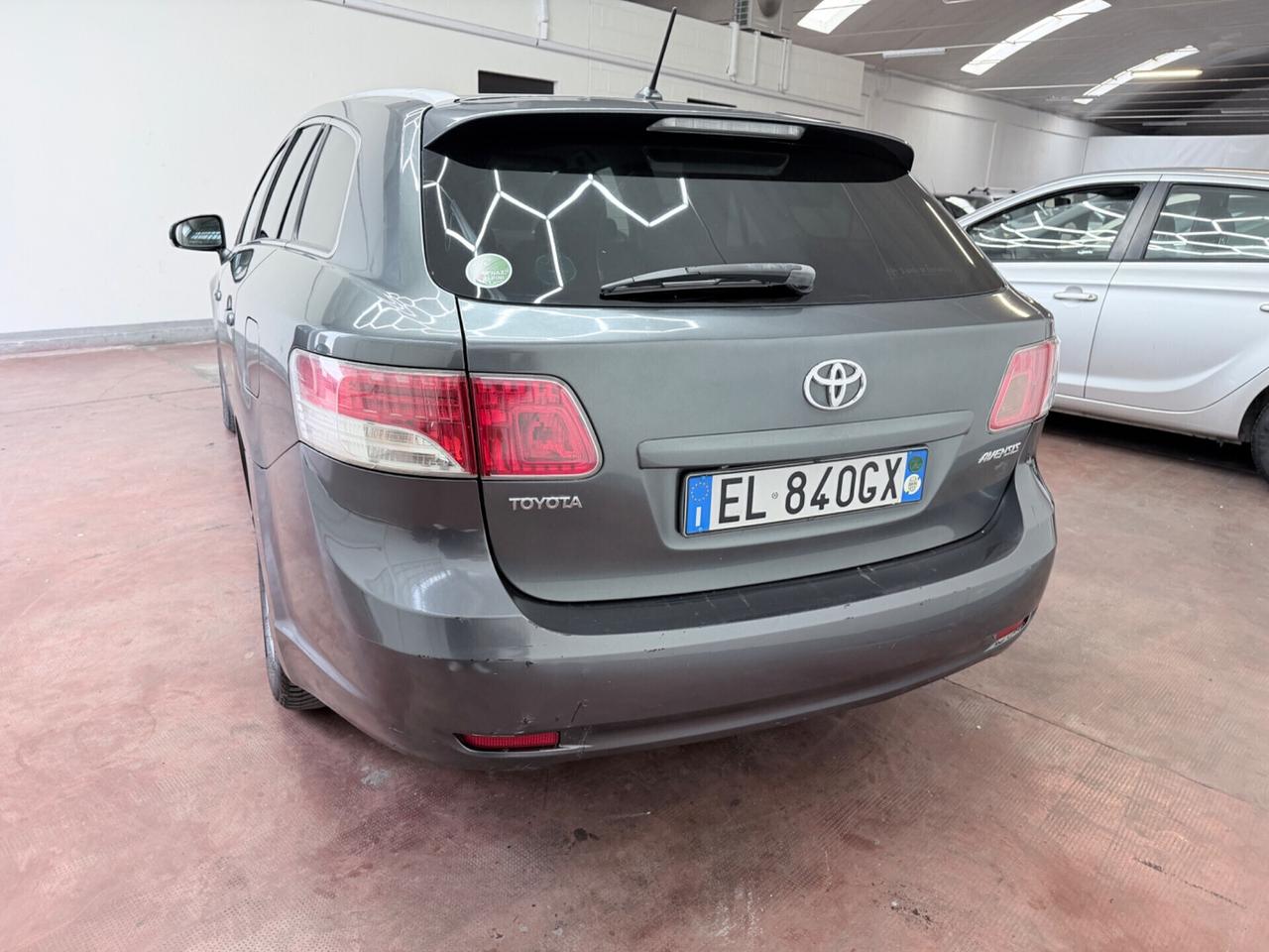 Toyota Avensis 2.2 D-Cat aut. Wagon Lounge